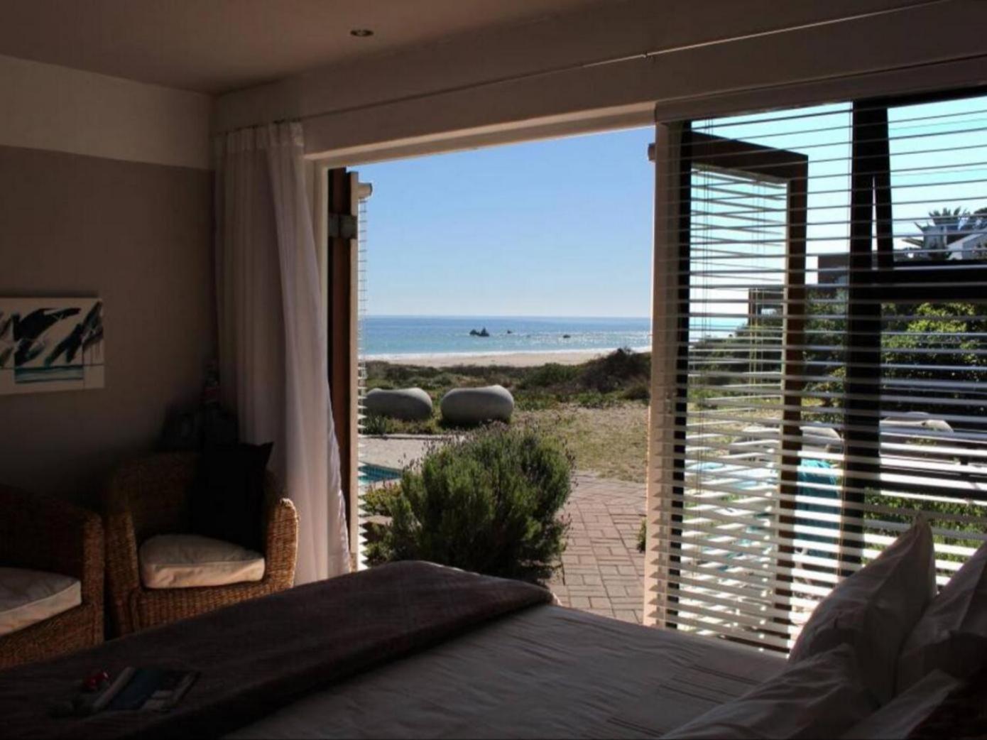 Absolute Beach Accommodation Stompneusbaai Стая снимка