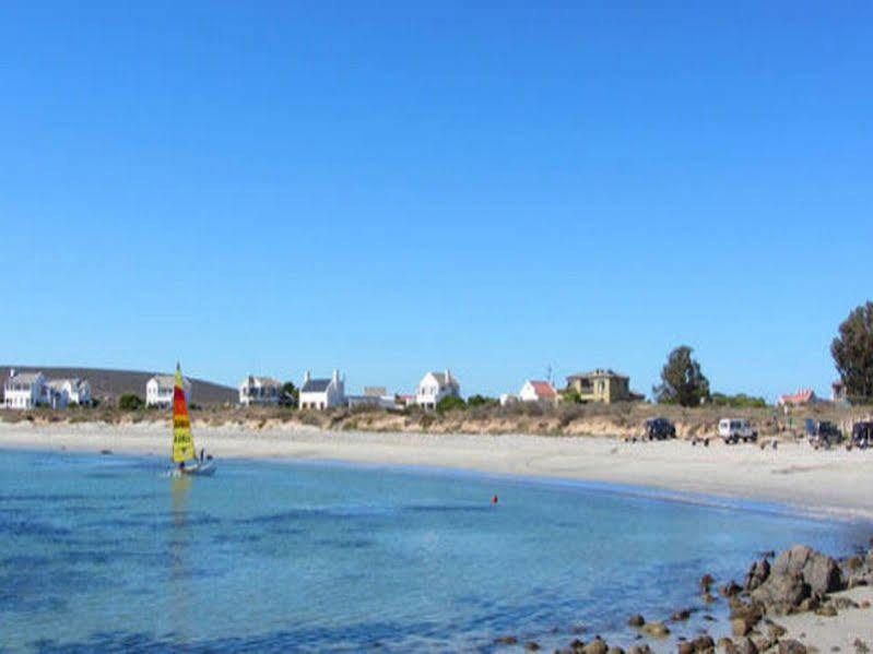 Absolute Beach Accommodation Stompneusbaai Екстериор снимка