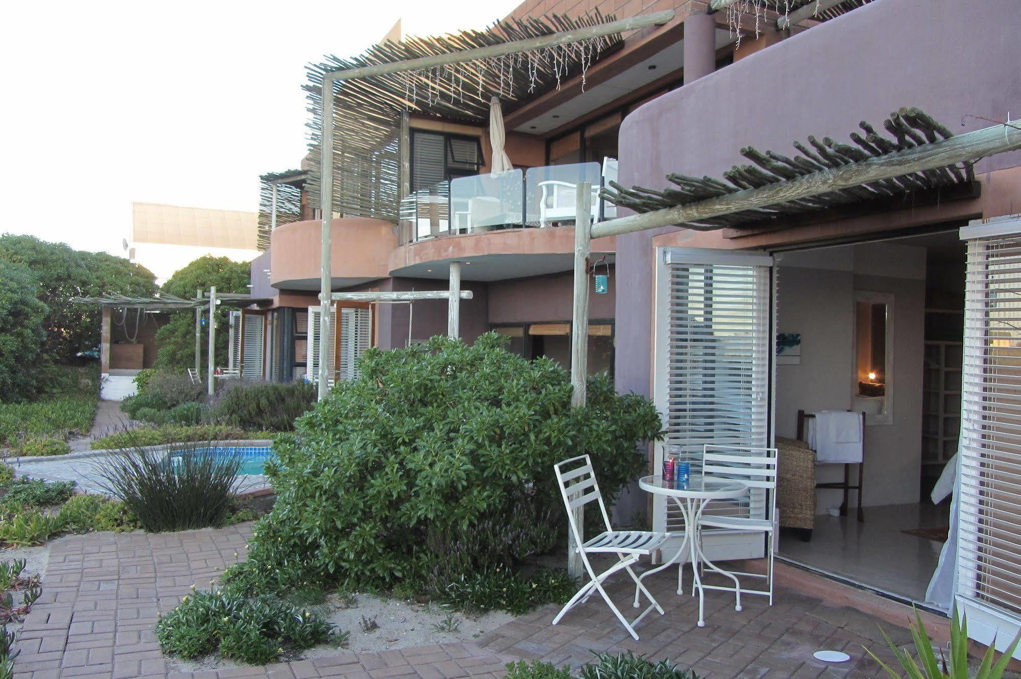 Absolute Beach Accommodation Stompneusbaai Екстериор снимка
